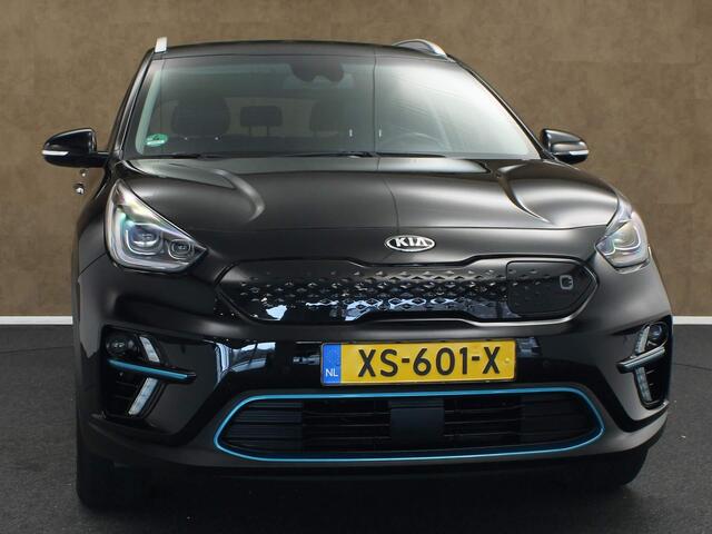 KIA e-Niro ExecutiveLine 64 kWh - ORIGINEEL NEDERLANDSE AUTO - AFNEEMBARE TREKHAAK - 750KG TREKGEWICHT - STOELVERWARMING & VENTILATIE VOOR - STUURVERWARMING - ACHTERBANK VERWARMD - APPLE CARPLAY/ANDROID AUTO