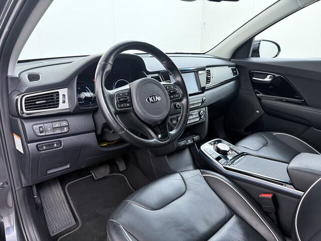 KIA e-Niro ExecutiveLine 64kWh SOH 100% Leder Warmtepomp Elek.Stoel+Memory JBL®-Audio Pdc Navi Ecc Camera Apple Carplay Android Auto Stoelverwarming+Koeling Stuurverwarming Lmv Privacy Glas DAB Vess Lane Assist Blind Spot Origineel Nederlandse Auto Dealeronderhouden