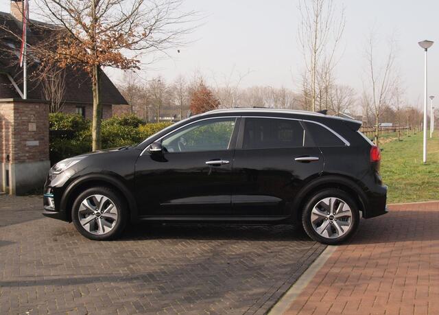KIA e-Niro DynamicPlusLine 64 kWh | Panoramadak | Apple Carplay | Cruise Control | FASE 3 |