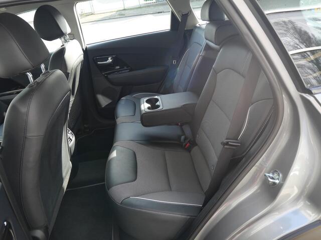 KIA e-Niro Edition 64 kWh | 3 Fase | Trekhaak |