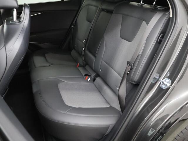 KIA e-Niro EV Light Advanced 64.8 kWh | Stoel / Stuurwielverwarming | Navigatie | Parkeercamera | Cruise Control Adaptief |