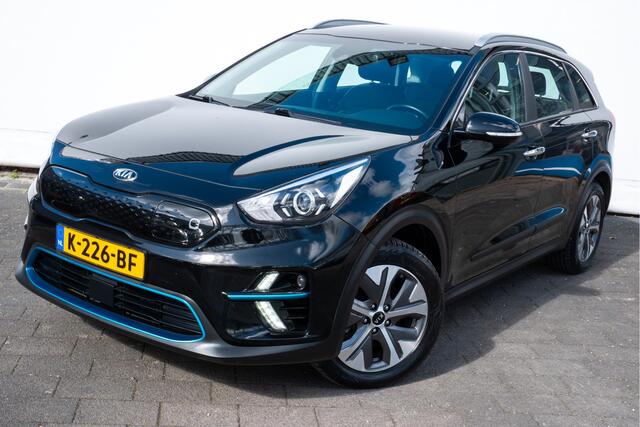 KIA e-Niro DynamicLine 64 kWh Trekhaak/ 3-Fase/ Stoel-stuurverwarming/ Camera/ Dab/ Adapt. cruise/ Ambient verlichting