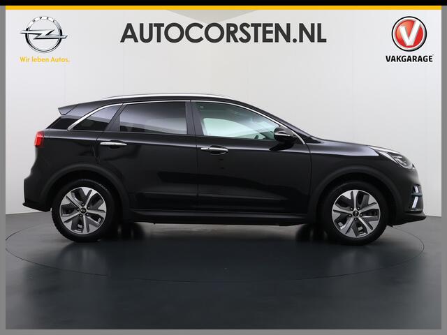 KIA e-Niro ExecutiveLine 64kWh 3-Fase SOH 100% Schuif-Kanteldak Leder Warmtepomp Elek.Stoel+Memory JBL®-Audio Pdc Navi Ecc Camera Apple Carplay Android Auto Stoelverwarming+Koeling Stuurverwarming Lmv Privacy Glas DAB Vess Lane Assist Blind Spot 1E Eigenaar Dealeron
