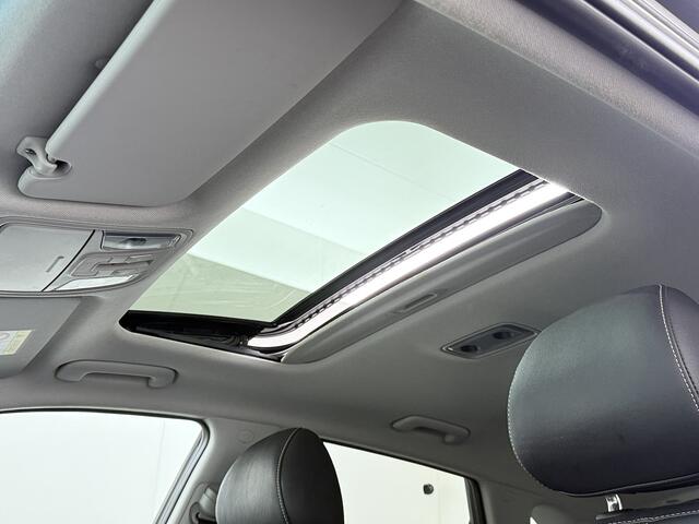 KIA e-Niro ExecutiveLine 64kWh 3-Fase SOH 100% Schuif-Kanteldak Leder Warmtepomp Elek.Stoel+Memory JBL®-Audio Pdc Navi Ecc Camera Apple Carplay Android Auto Stoelverwarming+Koeling Stuurverwarming Lmv Privacy Glas DAB Vess Lane Assist Blind Spot 1E Eigenaar Dealeron