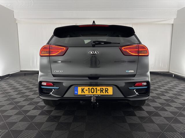 KIA e-Niro ExecutiveLine 64 kWh [ 3-Fase ] Aut. *PANO | LUXURY-LEATHER | JBL-AUDIO | FULL-LED | NAVI-FULLMAP | DAB | ADAPTIVE-CRUISE | CAMERA | MEMORY-PACK | LANE-ASSIST | CCS-FASTLOADER | KEYLESS | DIGI-COCKPIT | TOWBAR | 17"ALU*