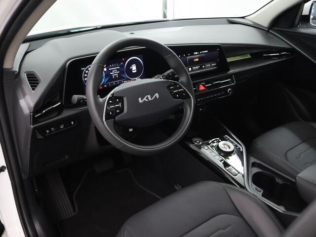 KIA e-Niro EV Plus 64.8 kWh | Schuif / Kanteldak | Stoel/Stuurwielverwarming | Elektr. Achterklep | Led Koplampen | Sfeerverlichting |