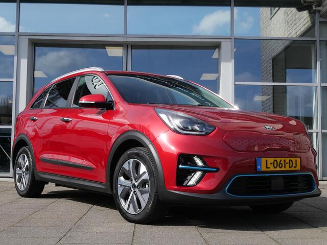 KIA e-Niro DynamicPlusLine 64 kWh | Schuif/kantel dak | Adaptief | Stoel/stuurverwarming | Navi | Camera |