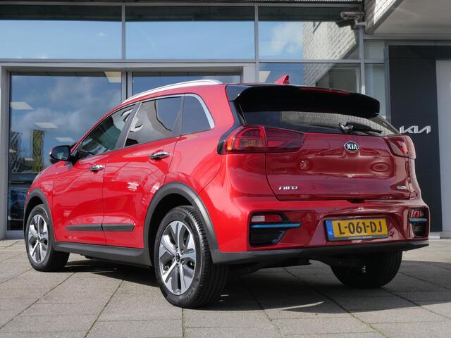 KIA e-Niro DynamicPlusLine 64 kWh | Schuif/kantel dak | Adaptief | Stoel/stuurverwarming | Navi | Camera |