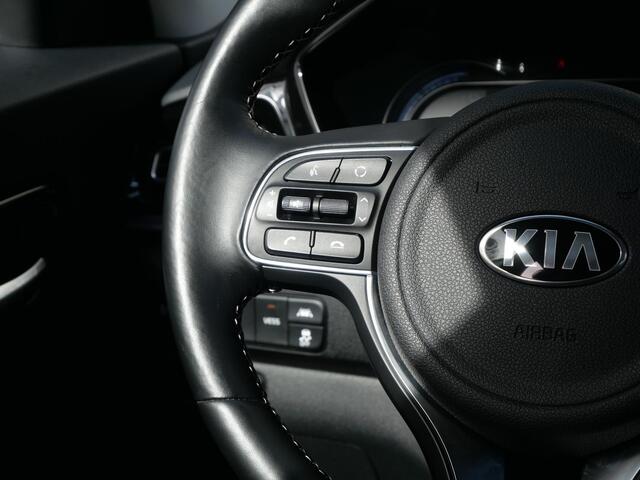 KIA e-Niro DynamicPlusLine 64 kWh | Schuif/kantel dak | Adaptief | Stoel/stuurverwarming | Navi | Camera |