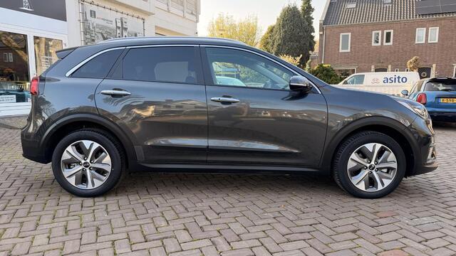 KIA e-Niro DynamicPlusLine 64 kWh | Eerste eigenaar | 25.000 KM | KIA onderhouden |