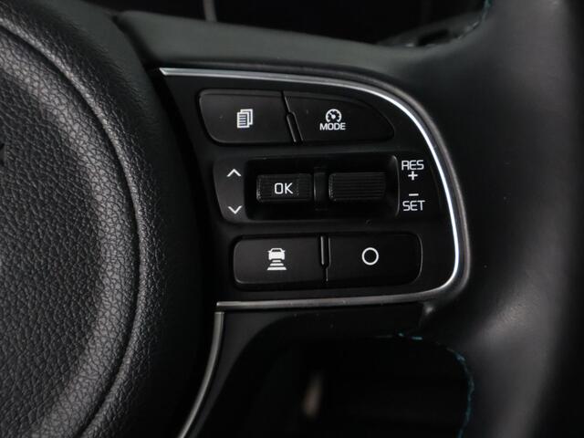 KIA e-Niro DynamicPlusLine 64 kWh SOH 100% | 450 km actieradius | 1e eigenaar | Navigatie | Camera |