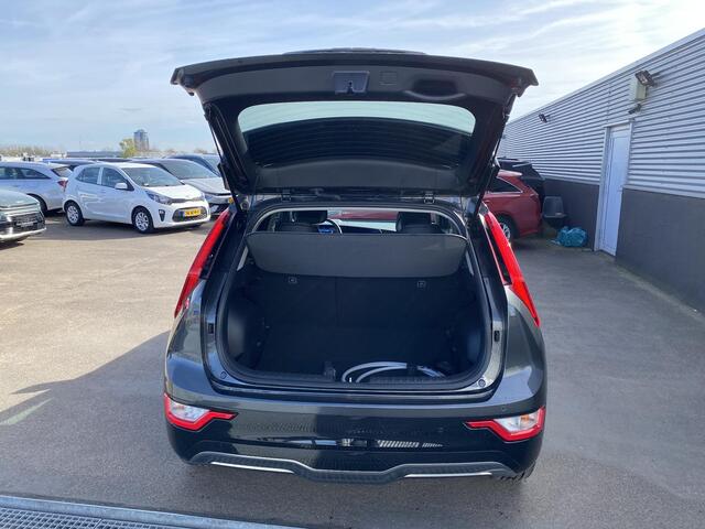 KIA e-Niro EV Light Advanced 64.8 kWh Nederlandse auto, stoel- & stuurverwarming, navigatie, Apple CarPlay/Android Auto, boekjes compleet, dealer onderhouden!