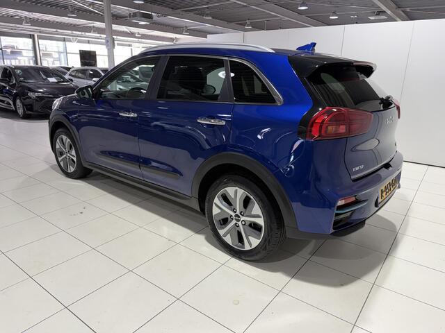 KIA e-Niro ExecutiveLine 64 kWh Stoel en Stuur verwarming, Schuif kantel dak, Apple Carplay/Android Auto.