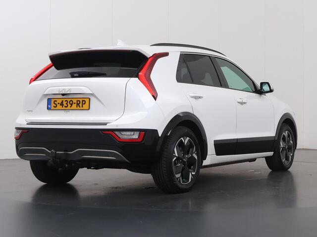 KIA e-Niro EV DynamicPlusLine 64.8 kWh | Trekhaak | Panoramadak | Stoel/Stuurwielverwarming | Head-Up Display | Dodehoek detectie |
