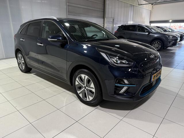 KIA e-Niro ExecutiveLine 64 kWh Stoel en Stuur verwarming, Schuif kantel dak, Apple Carplay/Android Auto.