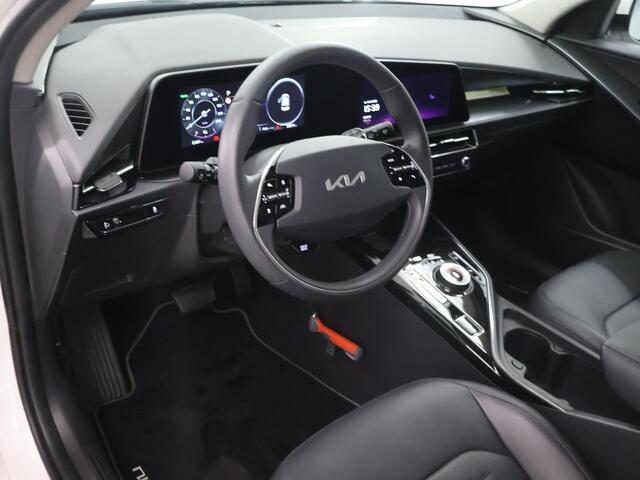KIA e-Niro EV Edition Advanced 64.8 kWh | Navigatie | Parkeercamera | Lederen Bekleding | Stoel/Stuurwielverwarming | Elektrisch Verstelbare Bestuurdersstoel |