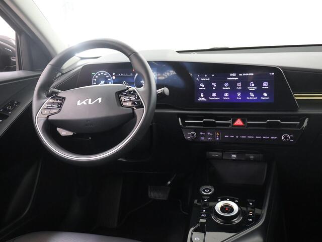 KIA e-Niro EV DynamicPlusLine 64.8 kWh | SOH 97% | Panoramadak | Stoel/Stuurwielverwarming | Head-Up Display | Dodehoek detectie |