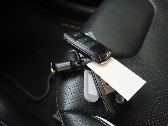 KIA e-Niro ExecutiveLine 64 kWh | Trekhaak | Leder | SOH 100% | Andriod Auto | Apple carplay | Navigatie | Led