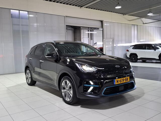 KIA e-Niro ExecutiveLine 64 kWh SOH 100% Stoel en Stuur verwarming, Schuif kantel dak, Apple Carplay/Android Auto.