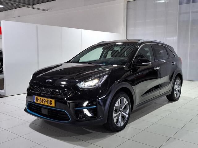 KIA e-Niro ExecutiveLine 64 kWh SOH 100% Stoel en Stuur verwarming, Schuif kantel dak, Apple Carplay/Android Auto.