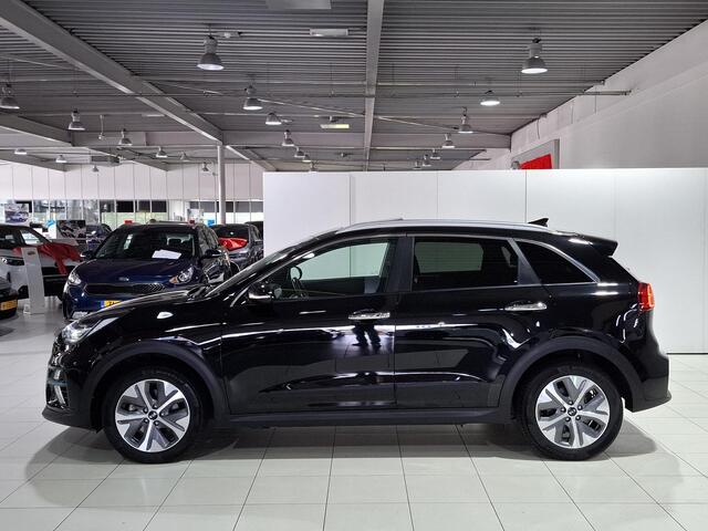 KIA e-Niro ExecutiveLine 64 kWh SOH 100% Stoel en Stuur verwarming, Schuif kantel dak, Apple Carplay/Android Auto.