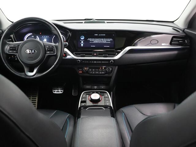 KIA e-Niro DynamicPlusLine 64 kWh | Panorama Schuifdak | Stoelventilatie/Verwarming | JBL | Stuurwielverwarming | Adaptieve Cruise Control | Keyless Go | LED Koplampen |