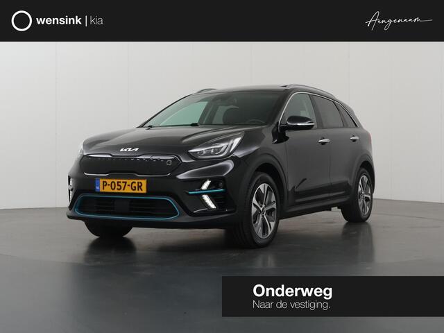 KIA e-Niro ExecutiveLine 64 kWh | Schuif/Kanteldak | Lederen Interieur | Ele,verstelbare stoelen | Apple CarPlay/Android Auto | Camera | DAB | Stoelverwarming/Koeling | Stuurverwarming | Adaptieve Cruise Control |