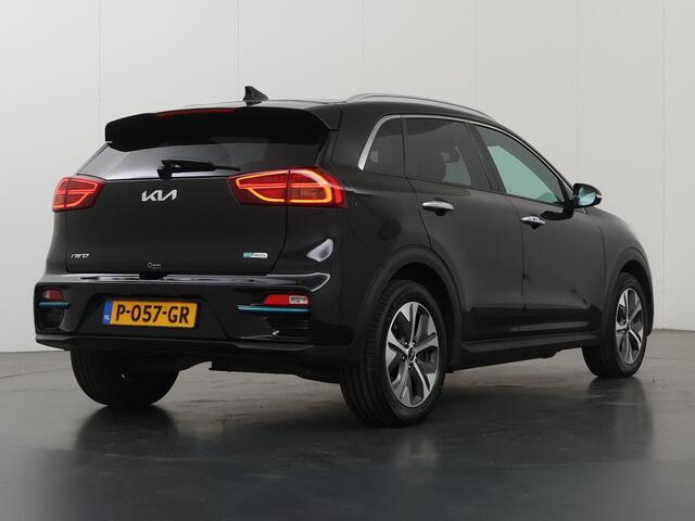 KIA e-Niro ExecutiveLine 64 kWh | Schuif/Kanteldak | Lederen Interieur | Ele,verstelbare stoelen | Apple CarPlay/Android Auto | Camera | DAB | Stoelverwarming/Koeling | Stuurverwarming | Adaptieve Cruise Control |