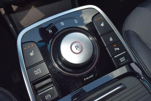 KIA e-Niro DynamicPlusLine 64 kWh | Schuif/Kantel dak | Navigatie | Adaptieve cruise Control | Tot 10Jr. Kia-Garantie |