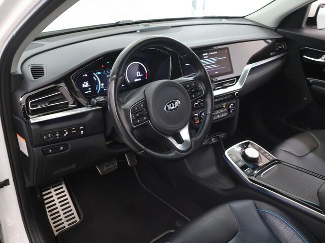 KIA e-Niro ExecutiveLine 64 kWh Edition | Stoel/Stuurwielverwarming | JBL | Leder | Adaptieve Cruise Control | Keyless Go | LED Koplampen |
