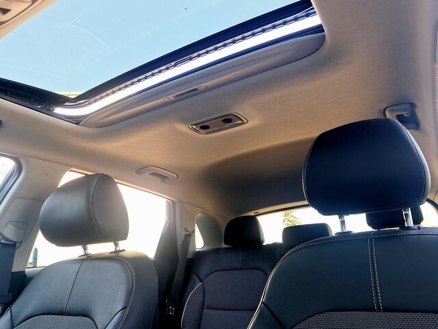 KIA e-Niro DynamicPlusLine 64 kWh | SOH: 94,7% | Schuifdak | Trekhaak | LED | Adaptive CC | Navi | Climate | Leder-Stof |