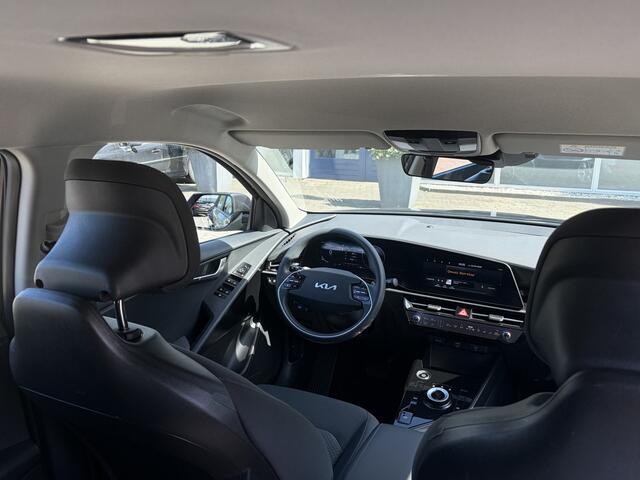 KIA e-Niro EV Light Edition 64.8 kWh Navi, Camera, Carplay, Rijklaar met beurt & garantie!