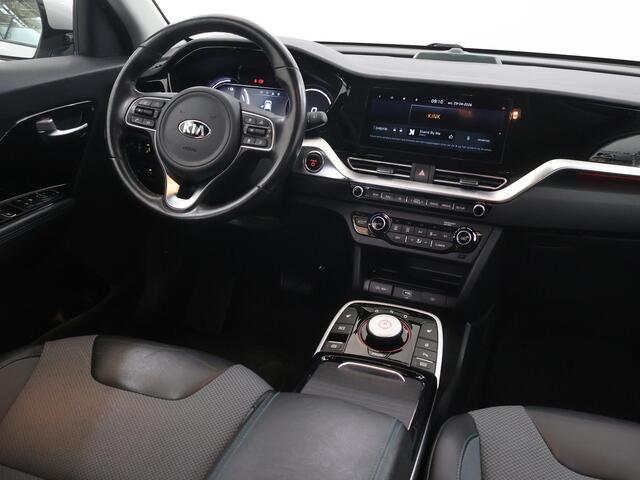 KIA e-Niro DynamicLine 64 kWh | Trekhaak | 3-Fase | Warmtepomp | Navigatie | Cruise Control Adaptief | Parkeercamera |