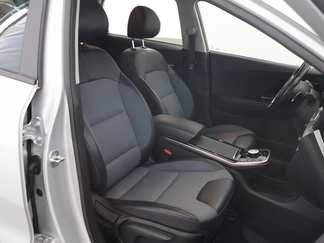 KIA e-Niro DynamicLine 64 kWh | Trekhaak | 3-Fase | Warmtepomp | Navigatie | Cruise Control Adaptief | Parkeercamera |