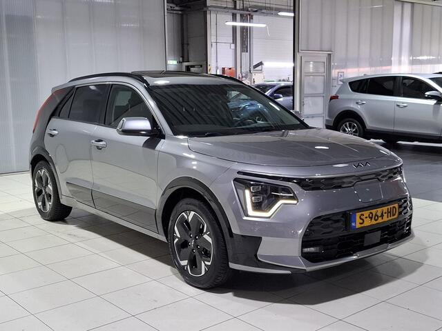 KIA e-Niro EV DynamicPlusLine 64.8 kWh Trekhaak, Stoel en Stuur verwarming, Schuif kantel dak, Dashcam. Klasse 3 alarm