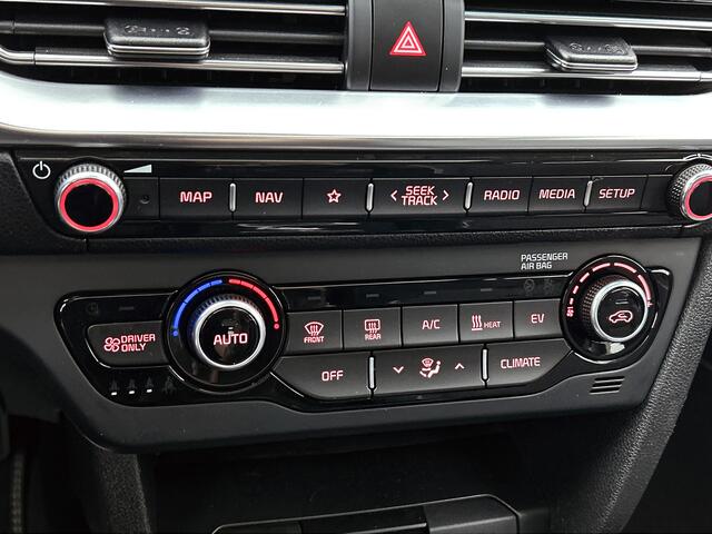 KIA e-Niro DynamicPlusLine 64 kWh | Schuifdak | Stoelverwarming | Navigatie | Camera |
