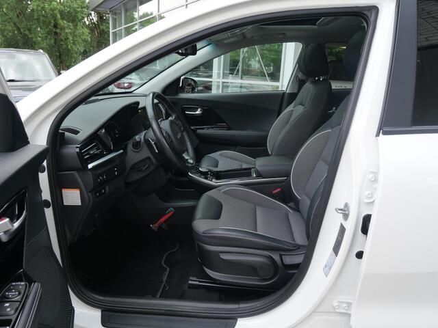 KIA e-Niro DynamicPlusLine 64 kWh | SOH 96,1% | Camera | Dakraam | Adaptief | Navi |