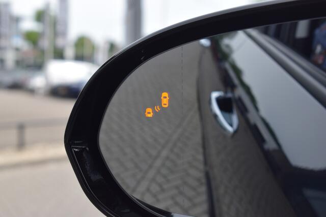 KIA e-Niro ExecutiveLine 64 kWh | Stoelventilatie | Kantel-/ Schuifdak | Memory | Dodehoek Detectie | Tot 10 Jr. Kia-Garantie |