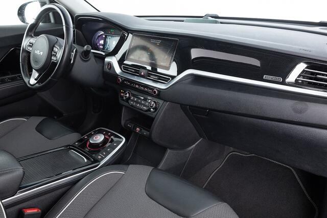KIA e-Niro DynamicPlusLine 64 kWh *SOH 99%* SCHUIFDAK | NAVI | Half LEDER ? 1e Eigenaar .