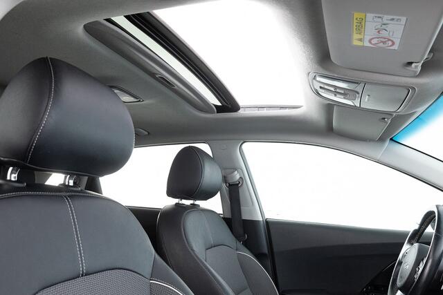 KIA e-Niro DynamicPlusLine 64 kWh *SOH 99%* SCHUIFDAK | NAVI | Half LEDER ? 1e Eigenaar .