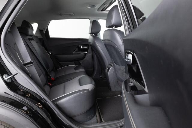 KIA e-Niro DynamicPlusLine 64 kWh *SOH 99%* SCHUIFDAK | NAVI | Half LEDER ? 1e Eigenaar .