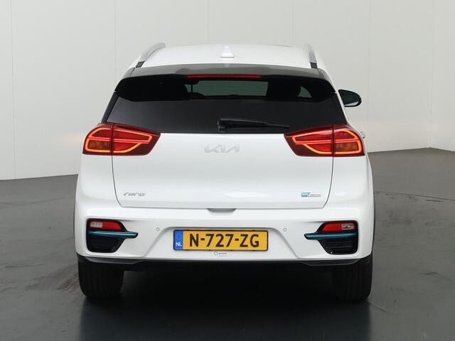 KIA e-Niro DynamicPlusLine 64 kWh | Trekhaak | Panoramadak | Stoel/Stuurwielverwarming | Adaptieve Cruise Control | Keyless Go | LED Koplampen |
