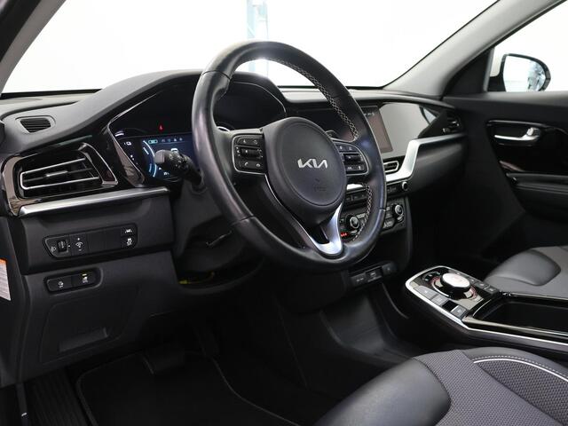 KIA e-Niro DynamicPlusLine 64 kWh | Trekhaak | Panoramadak | Stoel/Stuurwielverwarming | Adaptieve Cruise Control | Keyless Go | LED Koplampen |