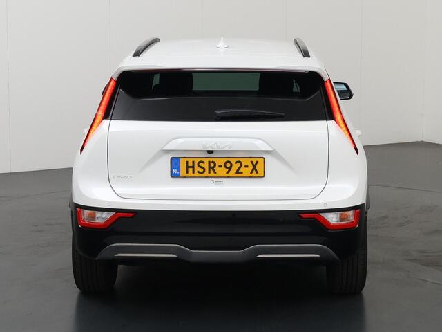 KIA e-Niro EV Light Advanced 64.8 kWh | Stoel / Stuurwielverwarming | Navigatie | Parkeercamera | Cruise Control Adaptief |