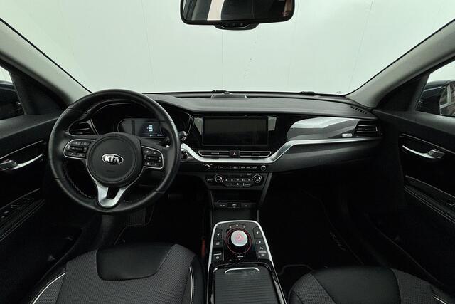 KIA e-Niro DYNAMICPLUSLINE 64 kWh (100% SOH) I TREKHAAK I SCHUIF/KANTELDAK I ADAPTIVE CRUISE CONTROL I PARKEERCAMERA