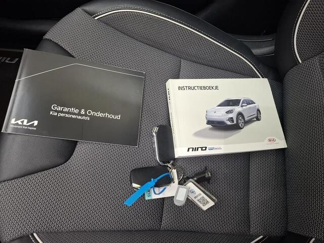 KIA e-Niro DYNAMICPLUSLINE 64 kWh (100% SOH) I TREKHAAK I SCHUIF/KANTELDAK I ADAPTIVE CRUISE CONTROL I PARKEERCAMERA
