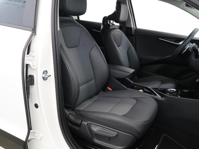 KIA e-Niro EV Light Advanced 64.8 kWh | Stoel / Stuurwielverwarming | Navigatie | Parkeercamera | Cruise Control Adaptief |