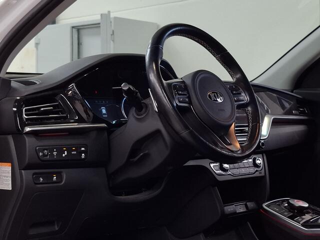 KIA e-Niro ExecutiveLine 64 kWh | Leer | Stoelverw. + koeling | Adapt. cruise | Camera | 100% dealer onderh. | SoH 93,9%