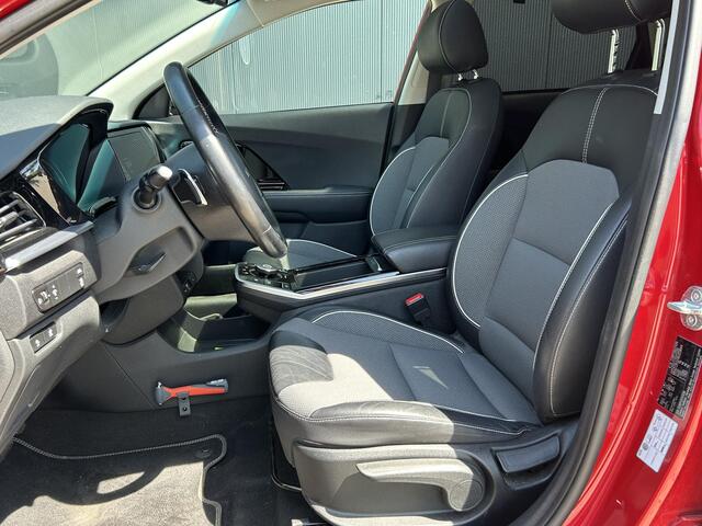 KIA e-Niro DynamicPlusLine 64 kWh / SOH 100% / All Season Banden / Trekhaak Afneembaar / Climate Control / Navigatie /
