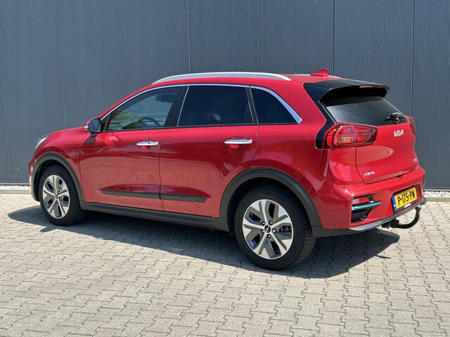 KIA e-Niro DynamicPlusLine 64 kWh / SOH 100% / All Season Banden / Trekhaak Afneembaar / Climate Control / Navigatie /